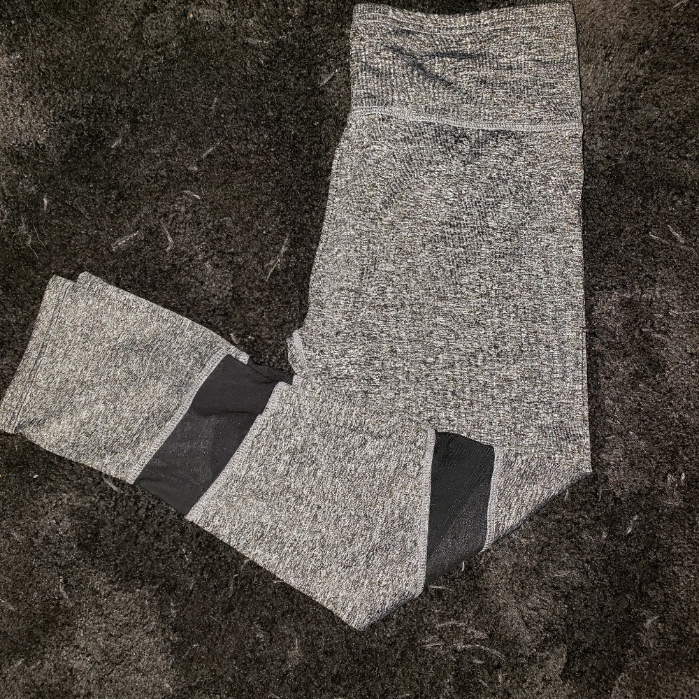 Womans gray leggings
